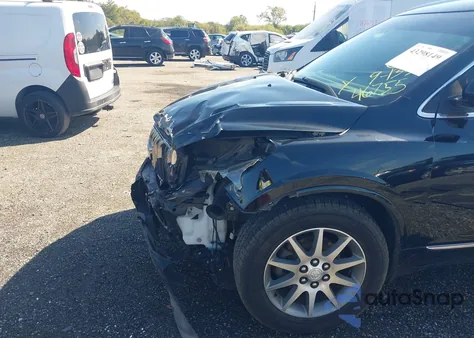 2017 Buick Enclave Leather z USA, uszkodzony, nr VIN 5GAKVBKDXHJ256594